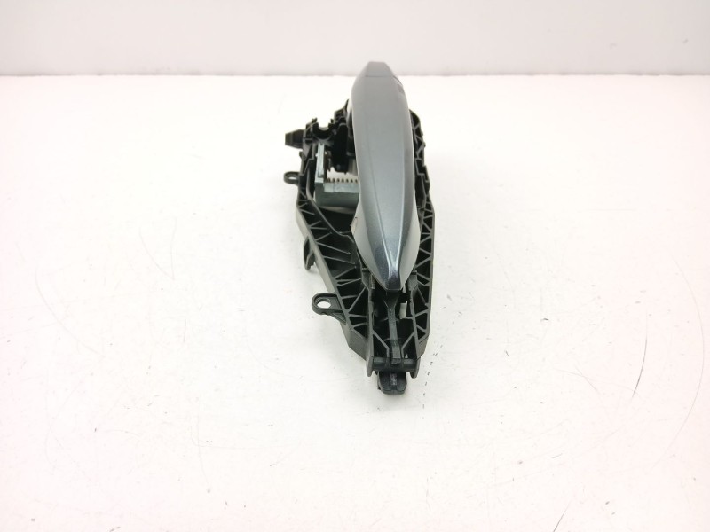 Recambio de manilla delantera derecha para bmw x1 (f48) xdrive 20 d referencia OEM IAM 51217401212  