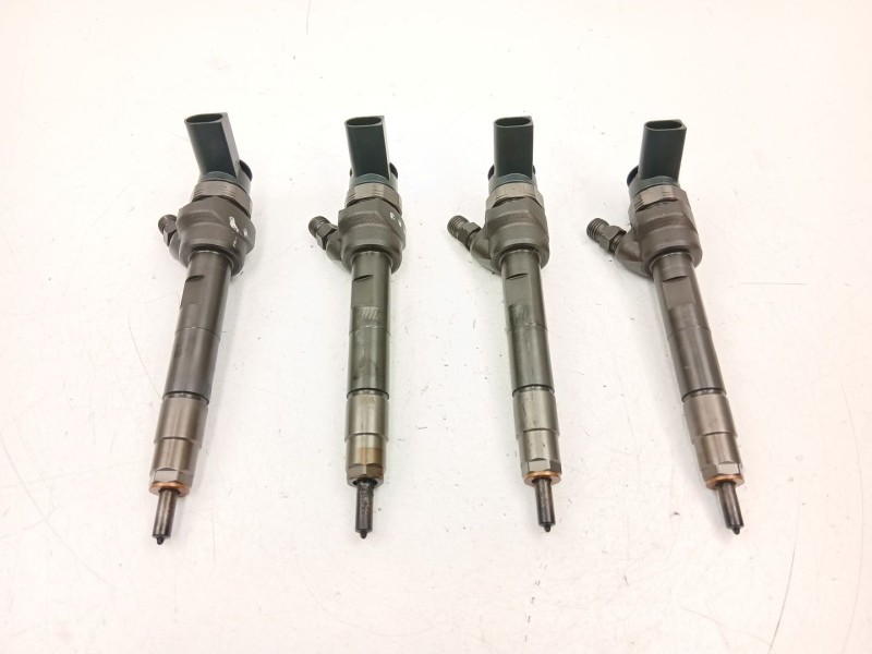 Recambio de inyectores juego para mini mini countryman (r60) cooper sd referencia OEM IAM 7798446 0445110601 