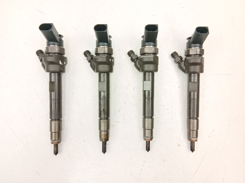 Recambio de inyectores juego para mini mini countryman (r60) cooper sd referencia OEM IAM 7798446 0445110601 