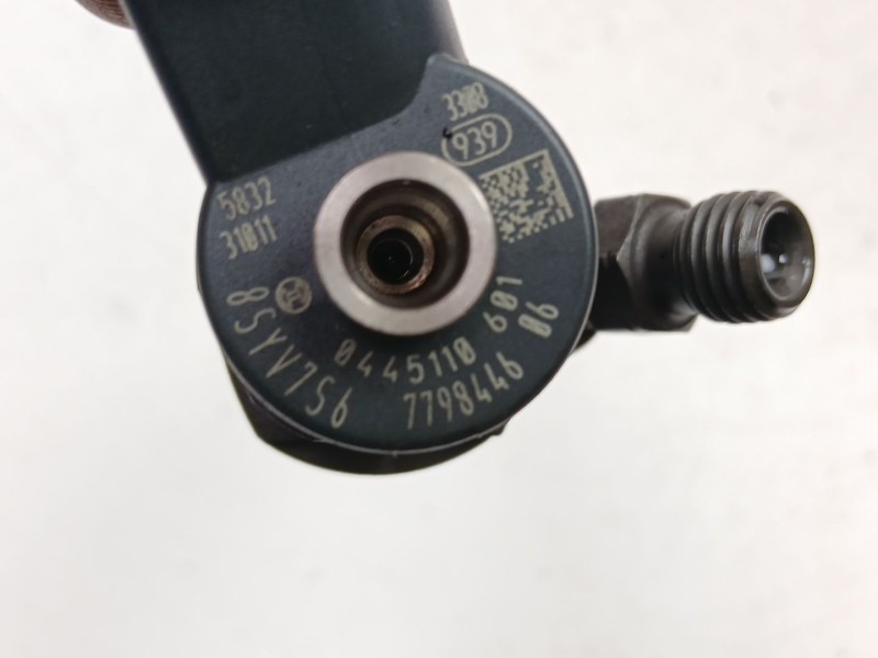 Recambio de inyectores juego para mini mini countryman (r60) cooper sd referencia OEM IAM 7798446 0445110601 