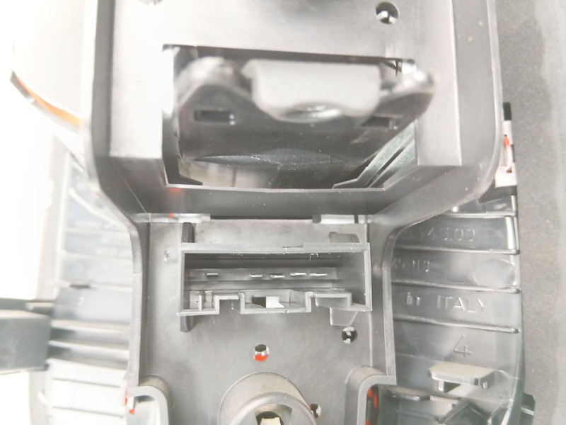 Recambio de piloto trasero izquierdo para mini mini countryman (r60) cooper sd referencia OEM IAM 9808149  