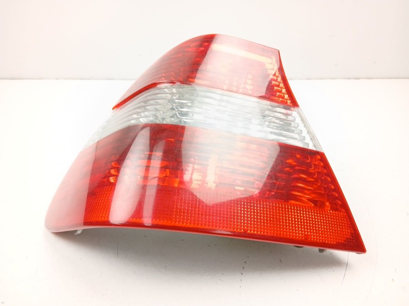 Recambio de piloto trasero izquierdo para bmw 3 (e46) 320 d referencia OEM IAM 6910531  