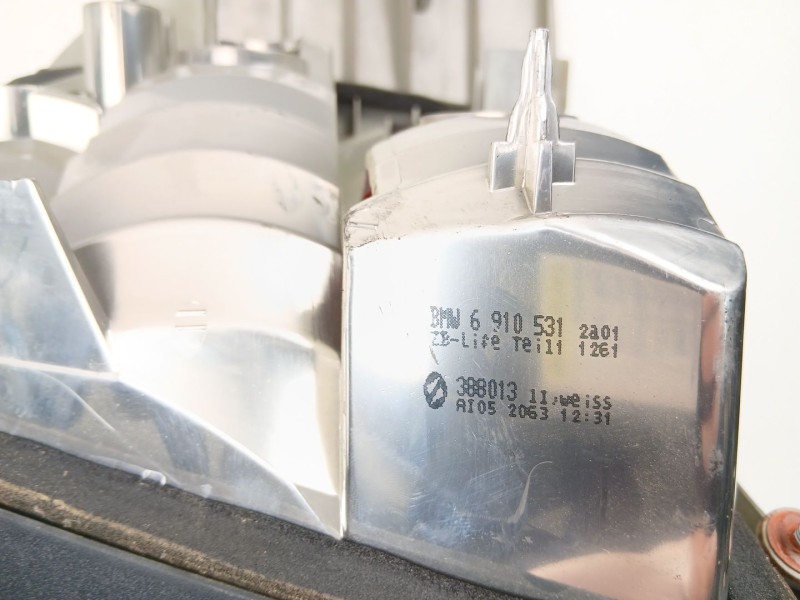 Recambio de piloto trasero izquierdo para bmw 3 (e46) 320 d referencia OEM IAM 6910531  