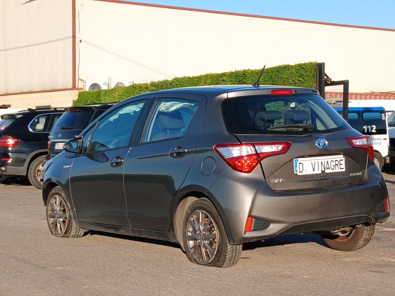 toyota yaris (_p13_) del año 2012