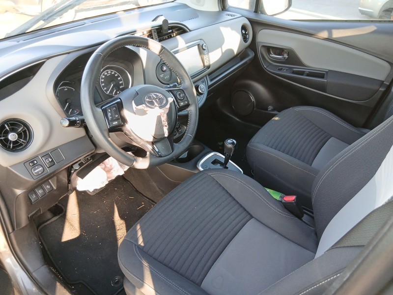 toyota yaris (_p13_) del año 2012