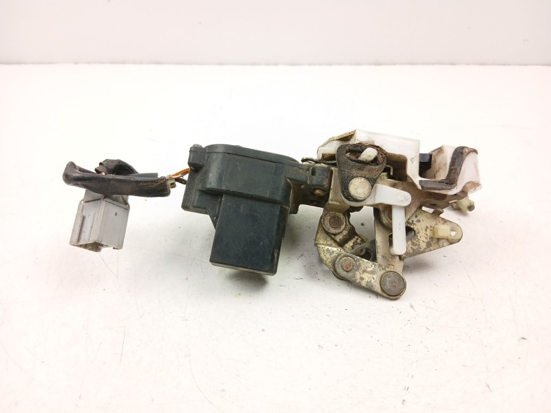 Recambio de cerradura puerta trasera izquierda para rover 600 i (rh) 620 sdi referencia OEM IAM FQM100410  