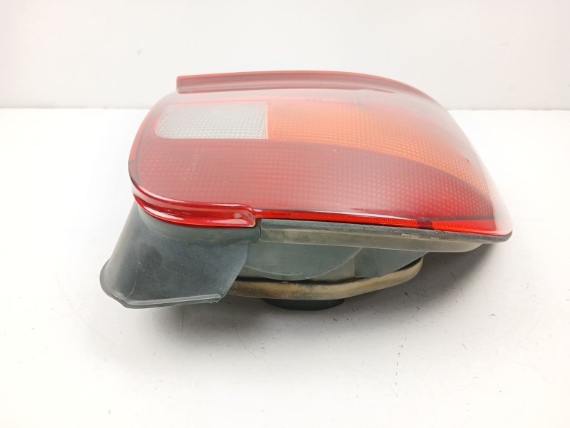 Recambio de piloto trasero izquierdo para rover 600 i (rh) 620 sdi referencia OEM IAM XFB100930  