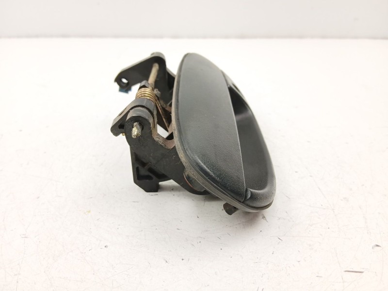 Recambio de manilla delantera izquierda para daewoo lanos (klat) 1.3 referencia OEM IAM 96226249  