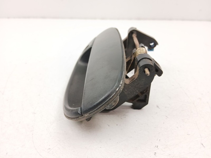 Recambio de manilla delantera derecha para daewoo lanos (klat) 1.3 referencia OEM IAM 96226250  