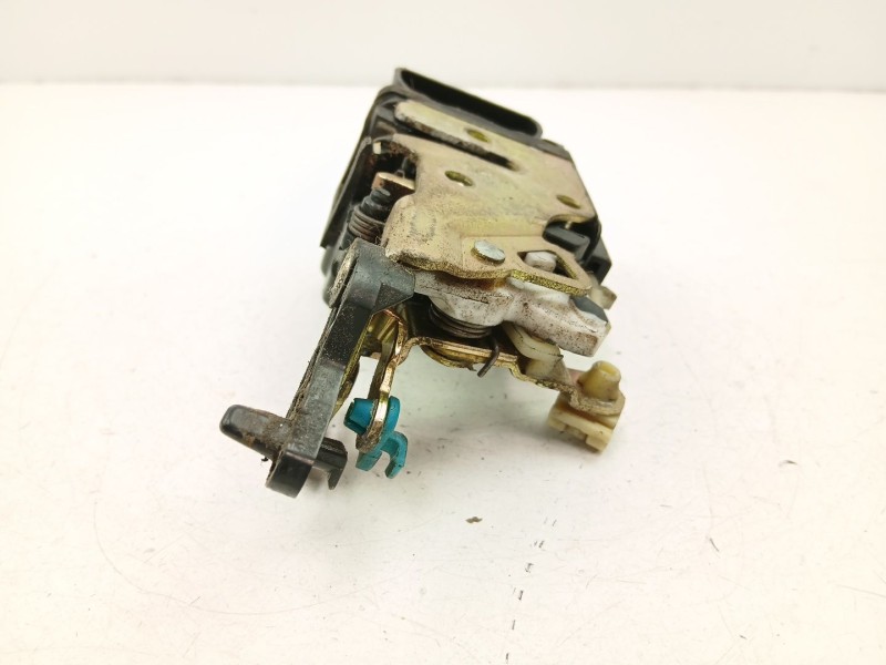 Recambio de cerradura puerta trasera derecha para daewoo lanos (klat) 1.3 referencia OEM IAM 96305414  