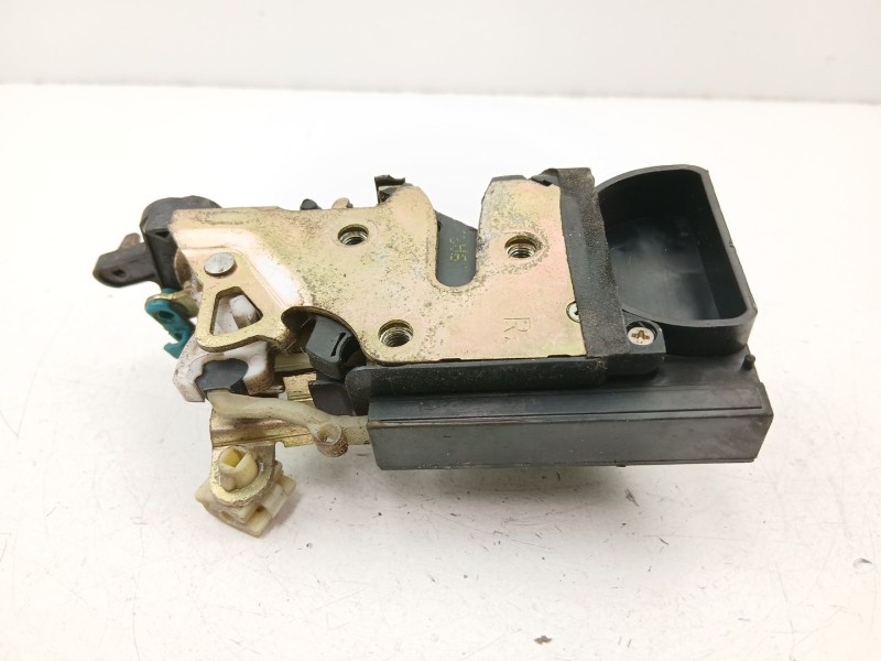 Recambio de cerradura puerta trasera derecha para daewoo lanos (klat) 1.3 referencia OEM IAM 96305414  