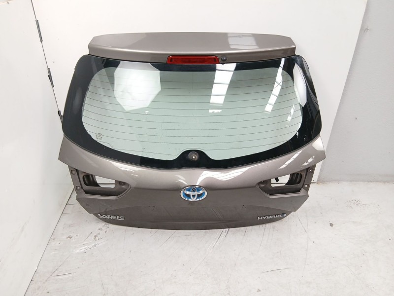 Recambio de porton trasero para toyota yaris (_p13_) 1.5 hybrid (nhp130_) referencia OEM IAM 670050D540  