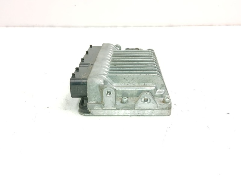 Recambio de centralita para toyota yaris (_p13_) 1.5 hybrid (nhp130_) referencia OEM IAM 896610U230  