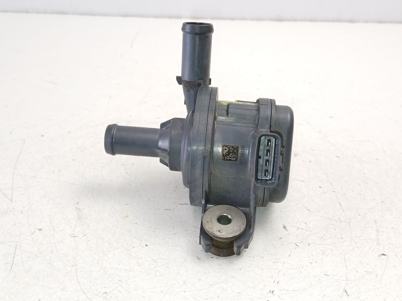 Recambio de bomba agua para toyota yaris (_p13_) 1.5 hybrid (nhp130_) referencia OEM IAM G904052020  