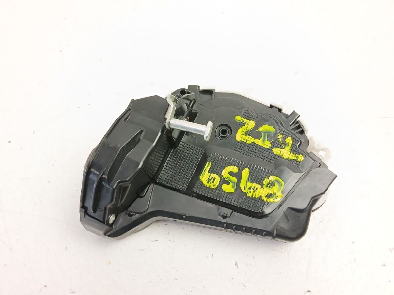 Recambio de cerradura puerta trasera izquierda para toyota yaris (_p13_) 1.5 hybrid (nhp130_) referencia OEM IAM 690600D310  