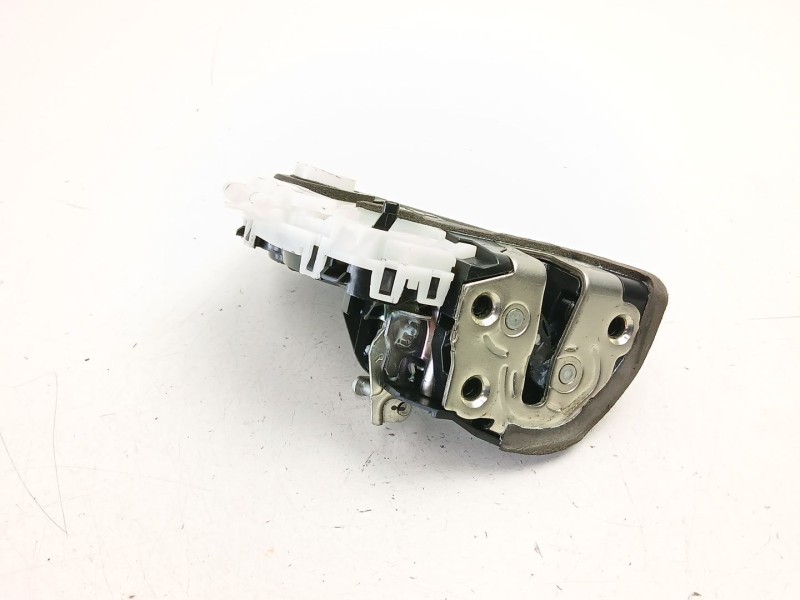 Recambio de cerradura puerta trasera derecha para toyota yaris (_p13_) 1.5 hybrid (nhp130_) referencia OEM IAM 690500D310  
