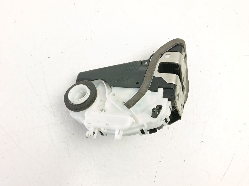 Recambio de cerradura puerta trasera derecha para toyota yaris (_p13_) 1.5 hybrid (nhp130_) referencia OEM IAM 690500D310  