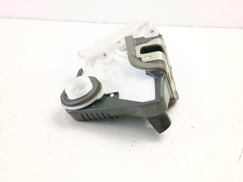 Recambio de cerradura puerta delantera izquierda para toyota yaris (_p13_) 1.5 hybrid (nhp130_) referencia OEM IAM 690400D520  