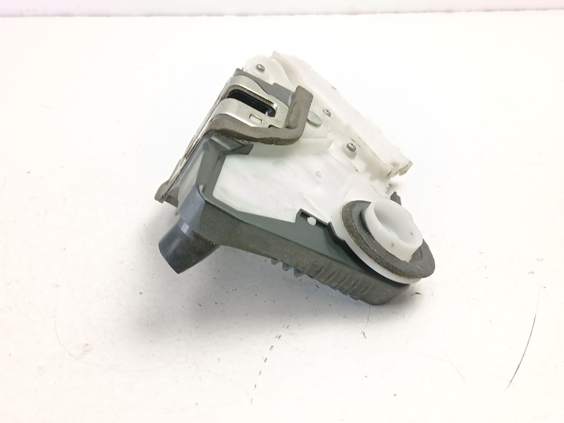 Recambio de cerradura puerta delantera derecha para toyota yaris (_p13_) 1.5 hybrid (nhp130_) referencia OEM IAM 690300D540  