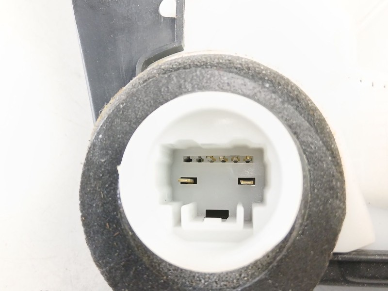 Recambio de cerradura puerta delantera derecha para toyota yaris (_p13_) 1.5 hybrid (nhp130_) referencia OEM IAM 690300D540  