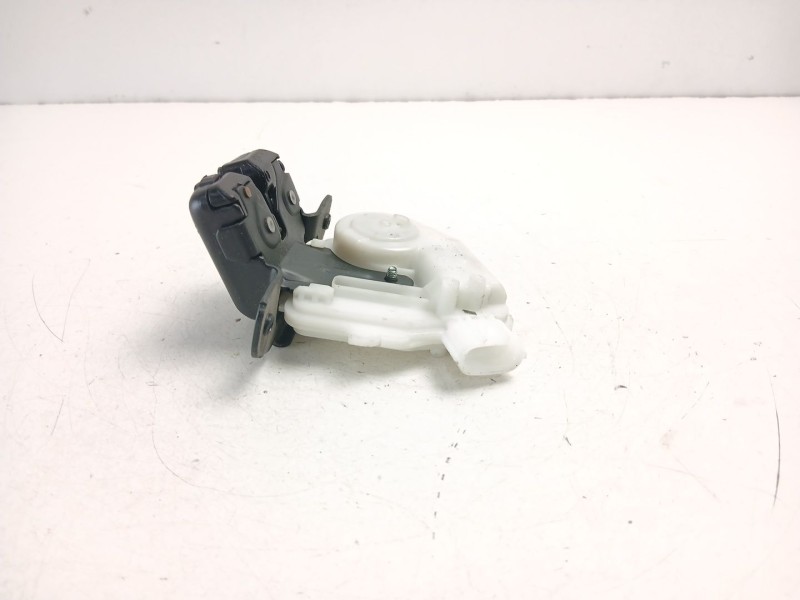 Recambio de cerradura maletero porton para toyota yaris (_p13_) 1.5 hybrid (nhp130_) referencia OEM IAM 6935002090  