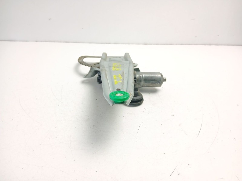 Recambio de elevalunas trasero izquierdo para toyota yaris (_p13_) 1.5 hybrid (nhp130_) referencia OEM IAM 698400D220  