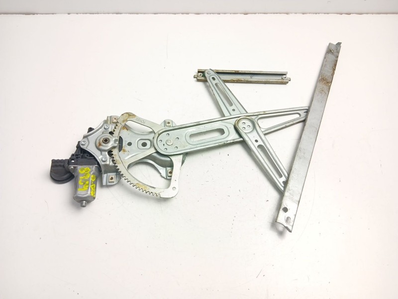 Recambio de elevalunas delantero derecho para toyota yaris (_p13_) 1.5 hybrid (nhp130_) referencia OEM IAM 698100D300  