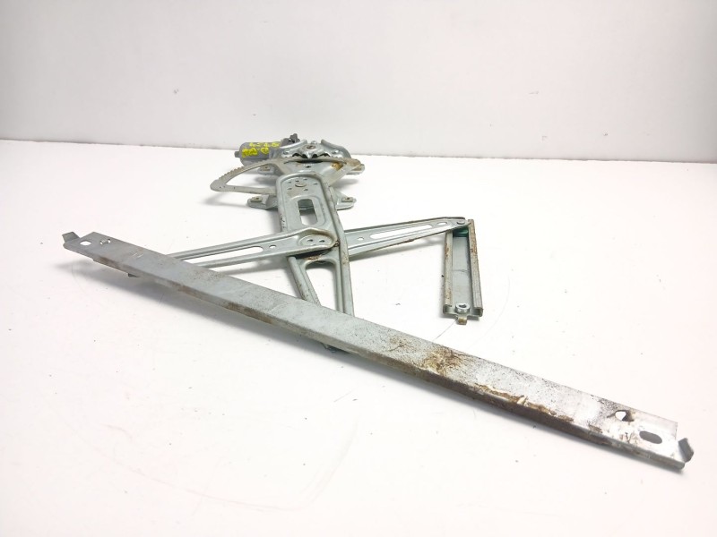 Recambio de elevalunas delantero derecho para toyota yaris (_p13_) 1.5 hybrid (nhp130_) referencia OEM IAM 698100D300  