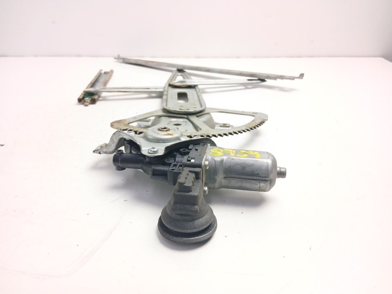 Recambio de elevalunas delantero derecho para toyota yaris (_p13_) 1.5 hybrid (nhp130_) referencia OEM IAM 698100D300  