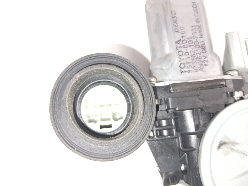 Recambio de elevalunas delantero derecho para toyota yaris (_p13_) 1.5 hybrid (nhp130_) referencia OEM IAM 698100D300  