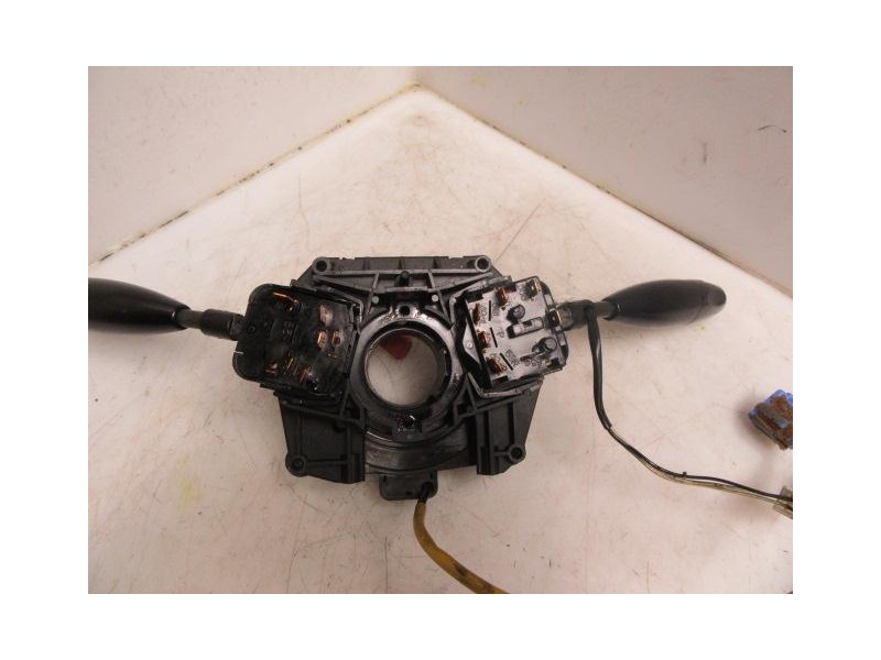 Recambio de mando luces y limpias : daewoo aranos : 2.0 g (104,69cv) [1996] para daewoo aranos 2.0 g referencia OEM IAM   