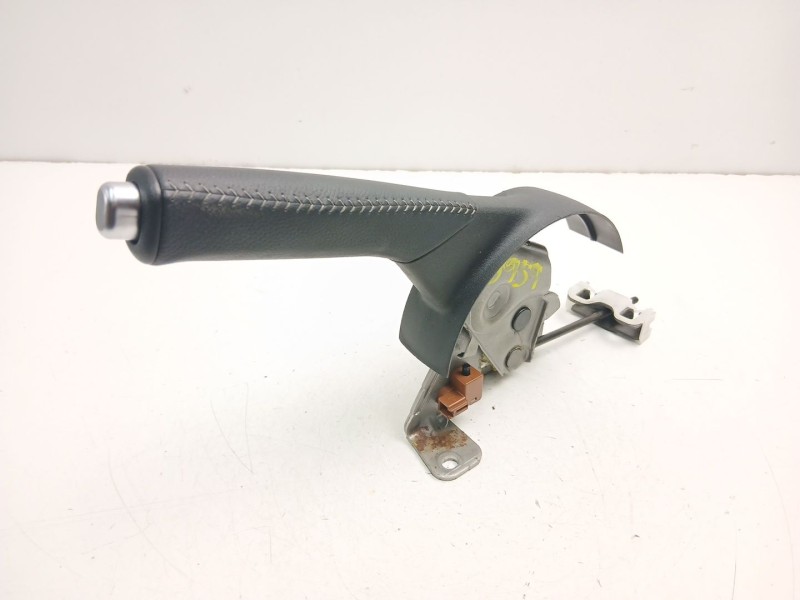 Recambio de palanca freno de mano para toyota yaris (_p13_) 1.5 hybrid (nhp130_) referencia OEM IAM 462100D251B5  