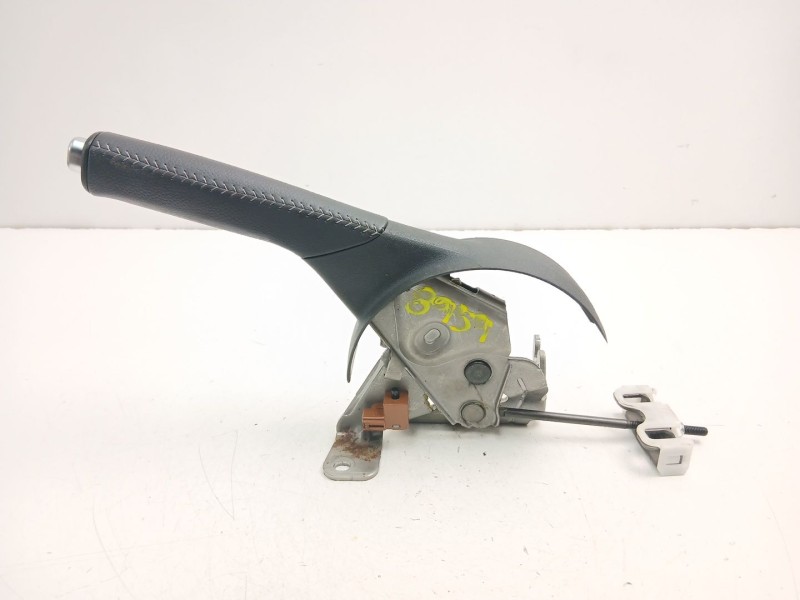 Recambio de palanca freno de mano para toyota yaris (_p13_) 1.5 hybrid (nhp130_) referencia OEM IAM 462100D251B5  