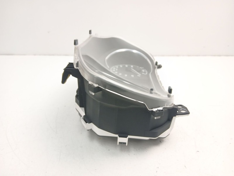 Recambio de cuadro instrumentos para toyota yaris (_p13_) 1.5 hybrid (nhp130_) referencia OEM IAM 83800F5440 MB1575804812 
