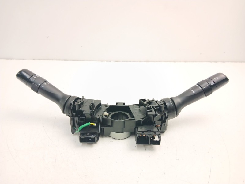 Recambio de mando luces y limpias para toyota yaris (_p13_) 1.5 hybrid (nhp130_) referencia OEM IAM 841400D300  846520D190