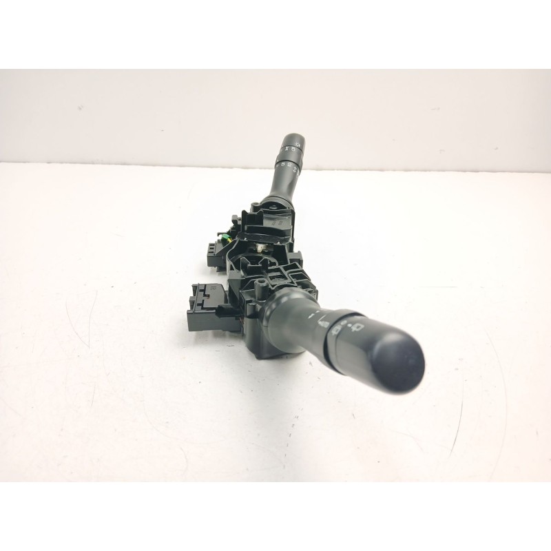 Recambio de mando luces y limpias para toyota yaris (_p13_) 1.5 hybrid (nhp130_) referencia OEM IAM 841400D300  846520D190
