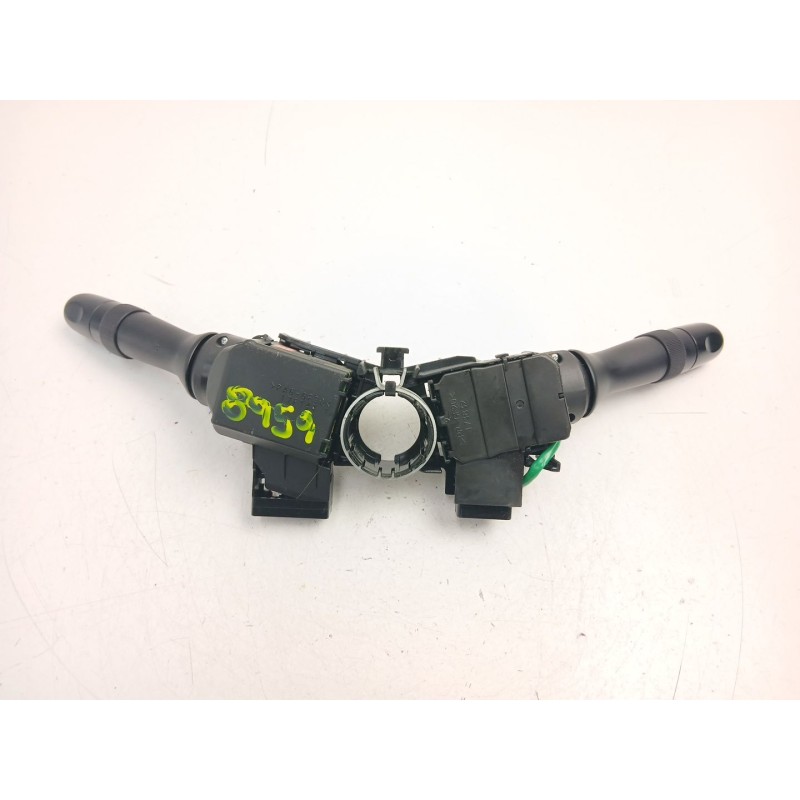 Recambio de mando luces y limpias para toyota yaris (_p13_) 1.5 hybrid (nhp130_) referencia OEM IAM 841400D300  846520D190