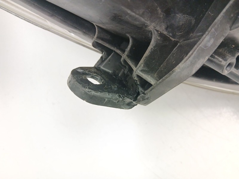 Recambio de faro izquierdo para toyota yaris (_p13_) 1.5 hybrid (nhp130_) referencia OEM IAM 811700DJ90  