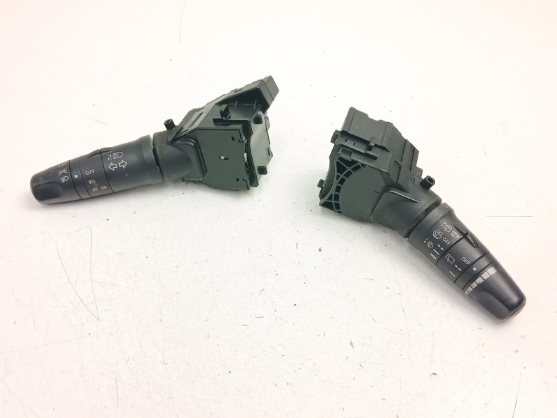 Recambio de mando luces y limpias para nissan primera (p12) 2.2 di referencia OEM IAM 25260AV615  25540AV600