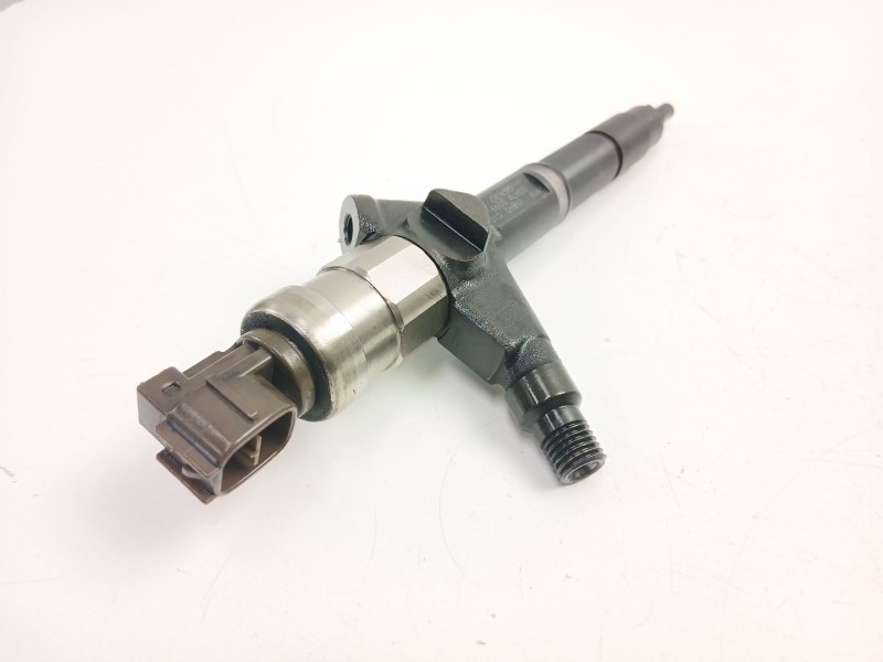 Recambio de inyectores juego para nissan primera (p12) 2.2 di referencia OEM IAM 16600AU600  