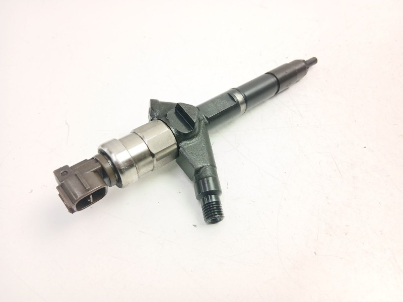 Recambio de inyectores juego para nissan primera (p12) 2.2 di referencia OEM IAM 16600AU600  