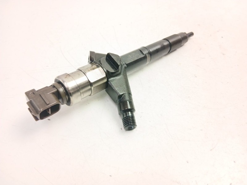 Recambio de inyectores juego para nissan primera (p12) 2.2 di referencia OEM IAM 16600AU600  