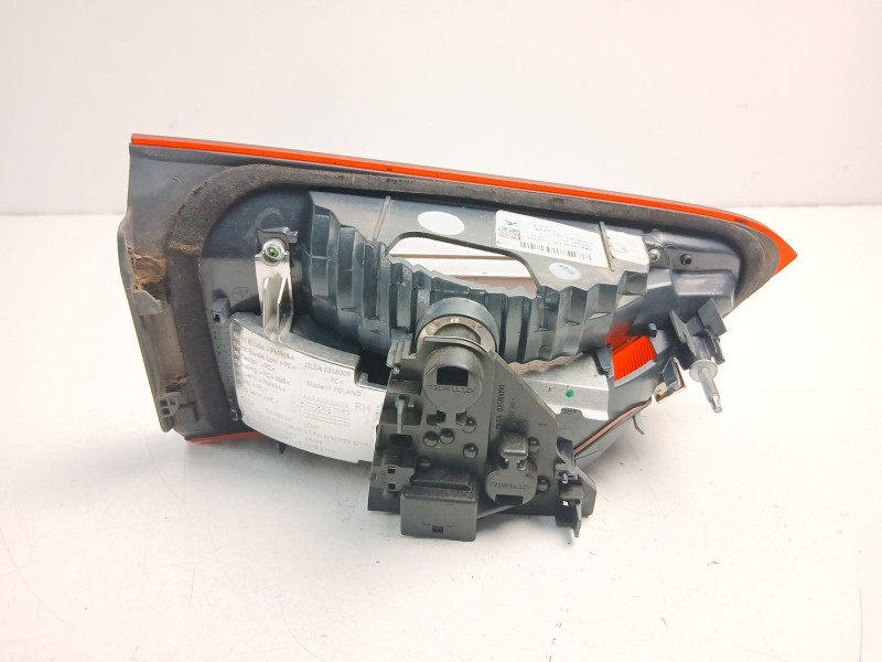 Recambio de piloto porton derecho para bmw x1 (f48) xdrive 20 d referencia OEM IAM 7350698  