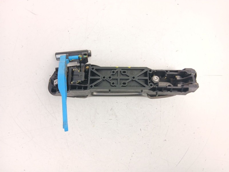 Recambio de manilla trasera izquierda para toyota yaris (_p13_) 1.5 hybrid (nhp130_) referencia OEM IAM 692040D090  