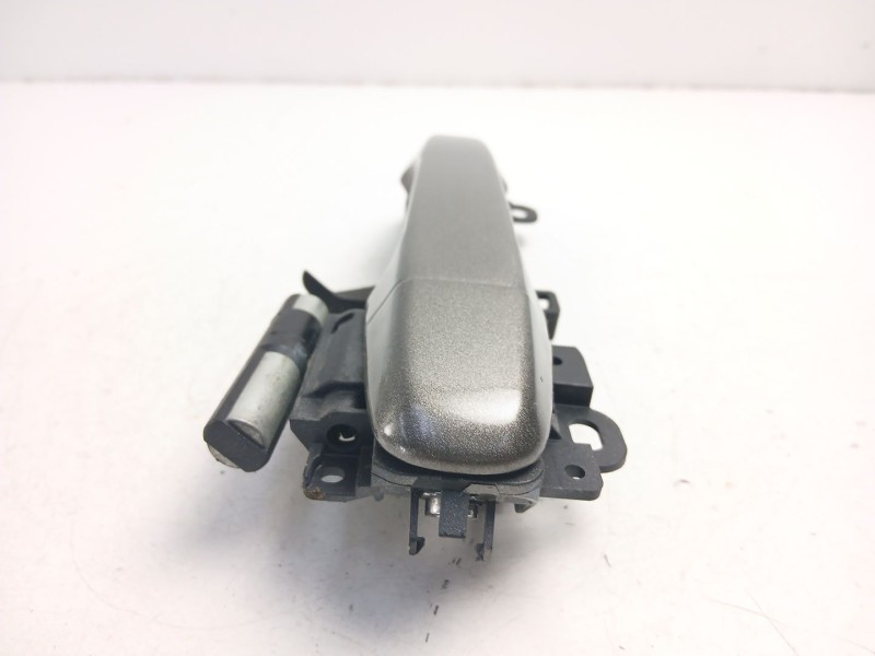 Recambio de manilla delantera derecha para toyota yaris (_p13_) 1.5 hybrid (nhp130_) referencia OEM IAM 692010D050  