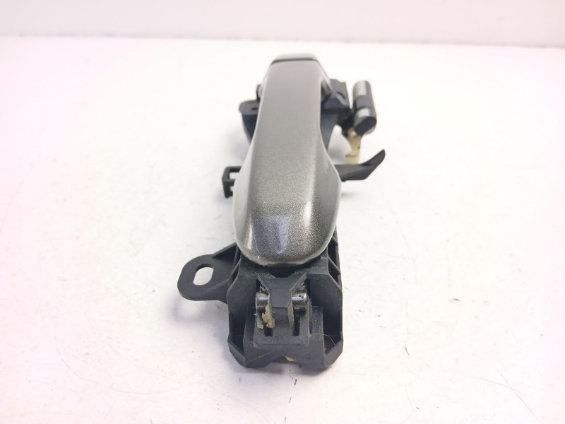 Recambio de manilla delantera derecha para toyota yaris (_p13_) 1.5 hybrid (nhp130_) referencia OEM IAM 692010D050  