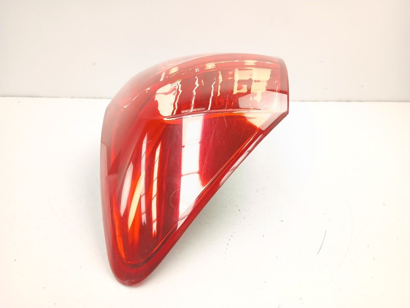 Recambio de piloto trasero izquierdo para toyota auris (_e15_) 2.2 d (ade157_, ade151_) referencia OEM IAM 8156102380  