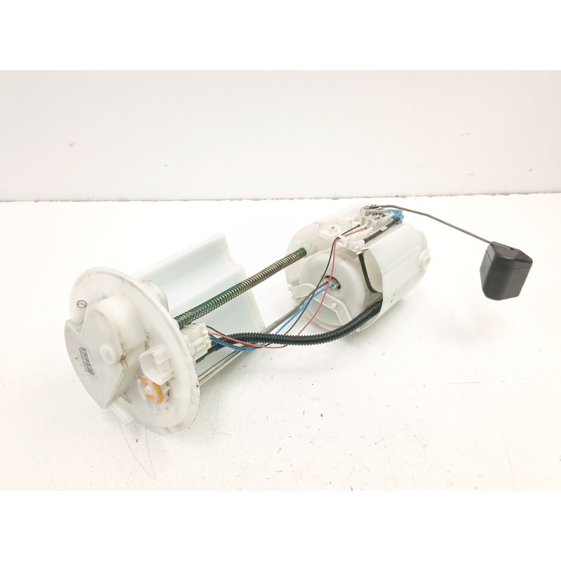 Recambio de bomba combustible aforador para toyota yaris (_p13_) 1.5 hybrid (nhp130_) referencia OEM IAM 777040D090  