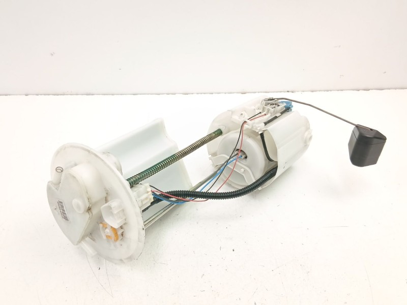Recambio de bomba combustible aforador para toyota yaris (_p13_) 1.5 hybrid (nhp130_) referencia OEM IAM 777040D090  