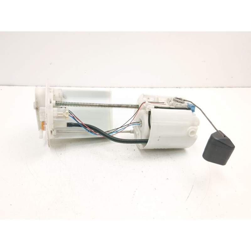 Recambio de bomba combustible aforador para toyota yaris (_p13_) 1.5 hybrid (nhp130_) referencia OEM IAM 777040D090  